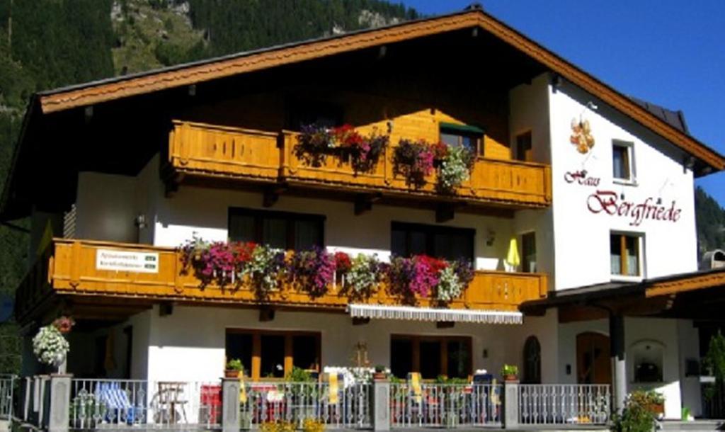 Haus Bergfriede Hotel Mayrhofen Ngoại thất bức ảnh